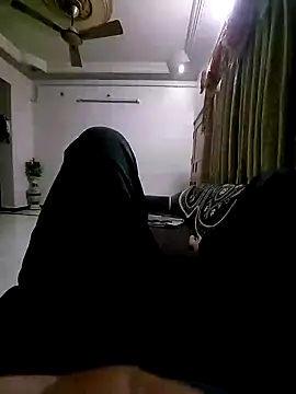 Snapshot of vansh1802 chatting on January 30, 8:21 pm vansh1802 online show from January 30, 8:21 pm