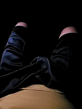 Snapshot of vansh1802 chatting on February 2, 4:05 am vansh1802 online show from February 2, 4:05 am