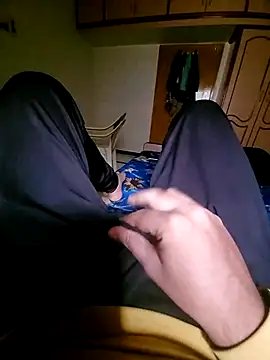 Snapshot of vansh1802 chatting on February 3, 8:24 am vansh1802 online show from February 3, 8:24 am