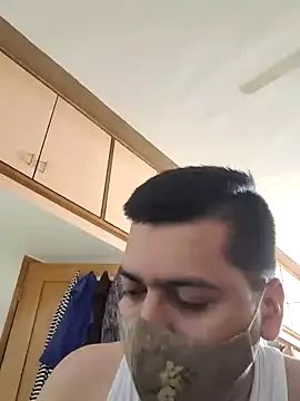 Snapshot of vansh1802 chatting on March 6, 5:43 pm vansh1802 online show from March 6, 5:43 pm