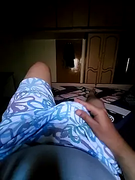 Snapshot of vansh1802 chatting on March 19, 8:34 am vansh1802 online show from March 19, 8:34 am