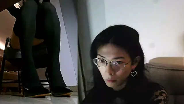 Snapshot of CrytinaSissyCrossdress chatting on March 5, 3:51 pm CrytinaSissyCrossdress online show from March 5, 3:51 pm