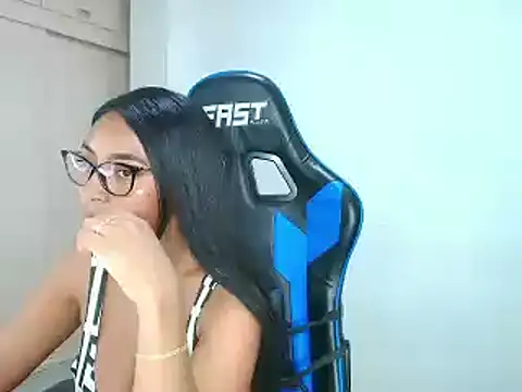 sophiax-x online show from January 14, 8:04 pm