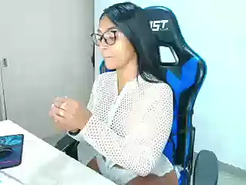 sophiax-x online show from January 22, 11:21 pm