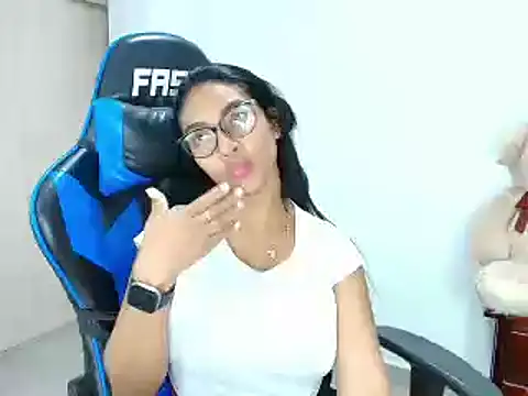 sophiax-x online show from March 20, 12:30 am