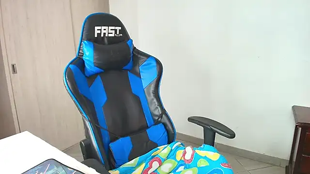 sophiax-x online show from October 8, 9:34 pm