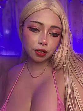 Snapshot of seraphine23 chatting on January 11, 5:20 am seraphine23 online show from January 11, 5:20 am