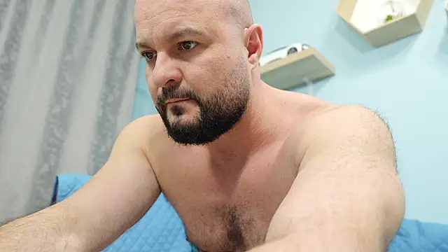 Snapshot of Muscle_Bear chatting on February 23, 2:25 pm Muscle Bear online show from February 23, 2:25 pm