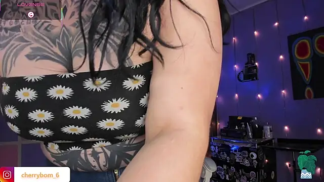 cherrybom  online show from July 29, 4:10 am