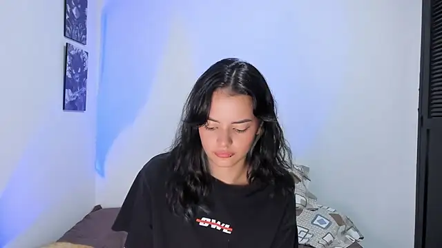 Abby Saenz01 online show from September 24, 6:00 pm