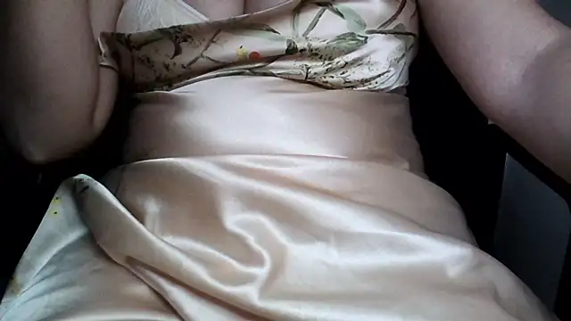 Snapshot of Nora_NRI chatting on October 24, 8:16 pm Nora NRI online show from October 24, 8:16 pm