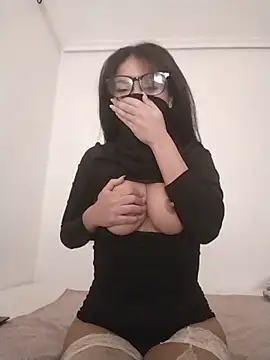 sarahvergen online show from March 15, 7:09 pm