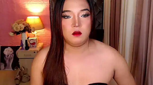 Snapshot of Urgirl_Ekang chatting on March 7, 6:24 am Urgirl Ekang online show from March 7, 6:24 am