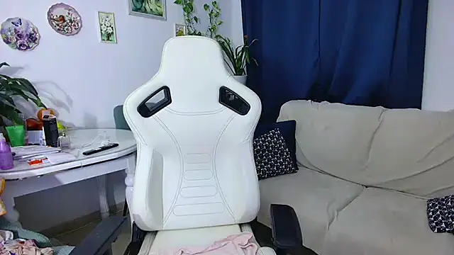 Snapshot of Selenna57 chatting on January 14, 6:46 pm Selenna57 online show from January 14, 6:46 pm