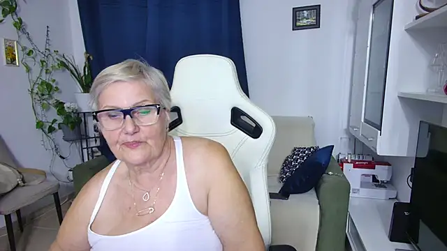 Selenna57 online show from April 20, 5:48 pm