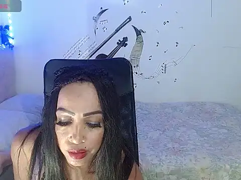 Snapshot of Alexaqueen1 chatting on March 15, 12:15 am Alexaqueen1 online show from March 15, 12:15 am