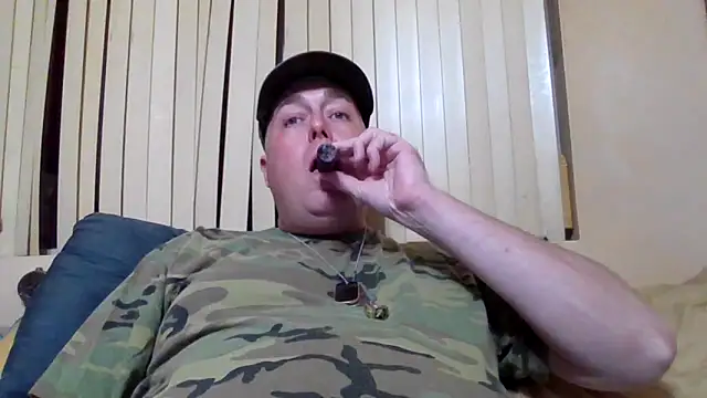 ThriilSergeant15 online show from December 21, 2:19 am