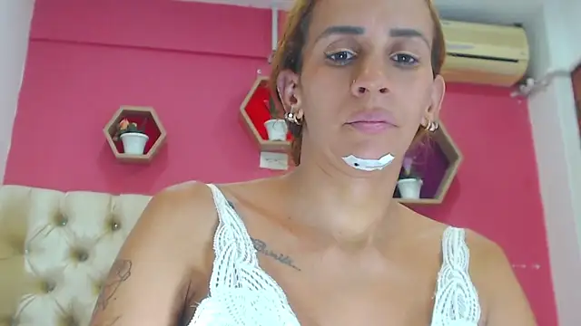 Snapshot of Amber_Moore chatting on March 14, 11:22 pm Amber Moore online show from March 14, 11:22 pm