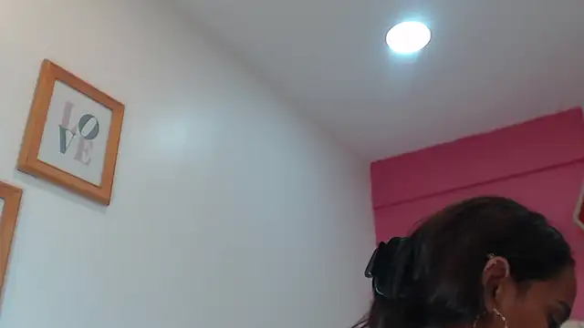 Snapshot of Amber_Moore chatting on September 8, 3:55 pm Amber Moore online show from September 8, 3:55 pm