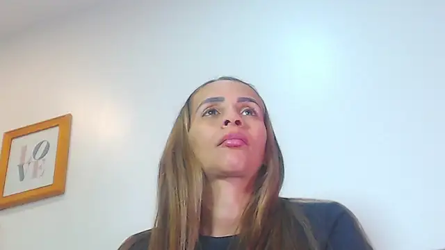 Snapshot of Amber_Moore chatting on June 17, 7:15 pm Amber Moore online show from June 17, 7:15 pm