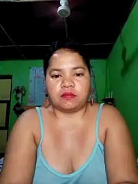Snapshot of hotpussyxxx33x chatting on May 1, 7:29 pm hotpussyxxx33x online show from May 1, 7:29 pm