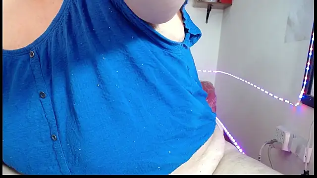 angelitolove727 online show from May 2, 10:59 pm
