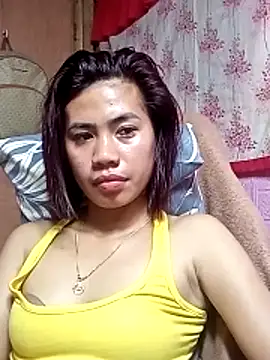 Snapshot of Cutie_body11 chatting on May 12, 12:24 pm Cutie body11 online show from May 12, 12:24 pm