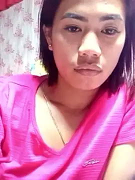 Snapshot of Cutie_body11 chatting on May 16, 2:30 am Cutie body11 online show from May 16, 2:30 am