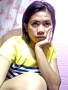 Snapshot of Cutie_body11 chatting on May 29, 12:52 am Cutie body11 online show from May 29, 12:52 am