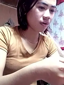 Snapshot of Cutie_body11 chatting on May 30, 1:14 am Cutie body11 online show from May 30, 1:14 am