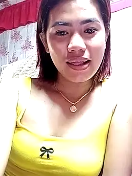 Snapshot of Cutie_body11 chatting on June 3, 11:10 pm Cutie body11 online show from June 3, 11:10 pm