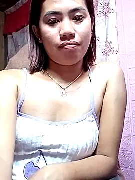Snapshot of Cutie_body11 chatting on June 4, 11:49 am Cutie body11 online show from June 4, 11:49 am