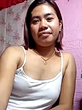 Snapshot of Cutie_body11 chatting on June 8, 3:29 am Cutie body11 online show from June 8, 3:29 am