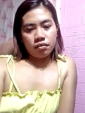 Snapshot of Cutie_body11 chatting on June 12, 12:31 am Cutie body11 online show from June 12, 12:31 am