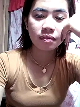 Snapshot of Cutie_body11 chatting on June 13, 1:03 am Cutie body11 online show from June 13, 1:03 am