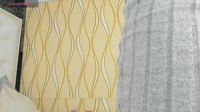 Snapshot of karissia chatting on February 26, 6:15 am karissia online show from February 26, 6:15 am