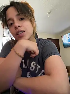EmmaMelissa0521 online show from April 30, 7:42 pm