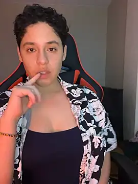 EmmaMelissa0521 online show from July 27, 11:23 pm