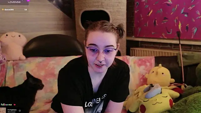 Snapshot of GamerGirl_Eve chatting on January 15, 7:17 pm GamerGirl Eve online show from January 15, 7:17 pm