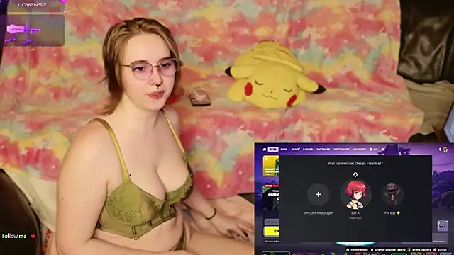 Snapshot of GamerGirl_Eve chatting on March 6, 6:26 pm GamerGirl Eve online show from March 6, 6:26 pm