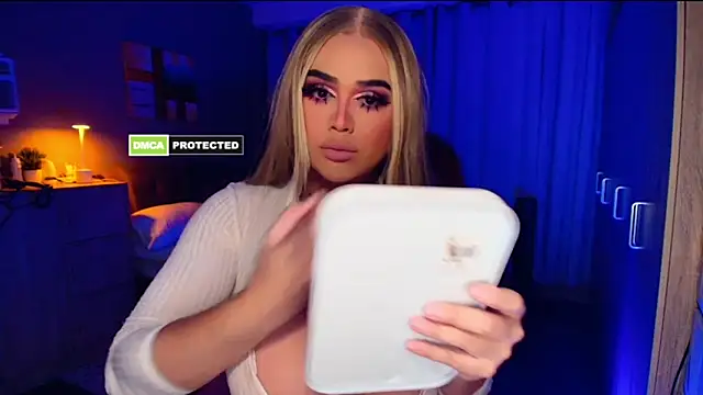 Snapshot of AnneHartx chatting on November 14, 5:06 am AnneHartx online show from November 14, 5:06 am