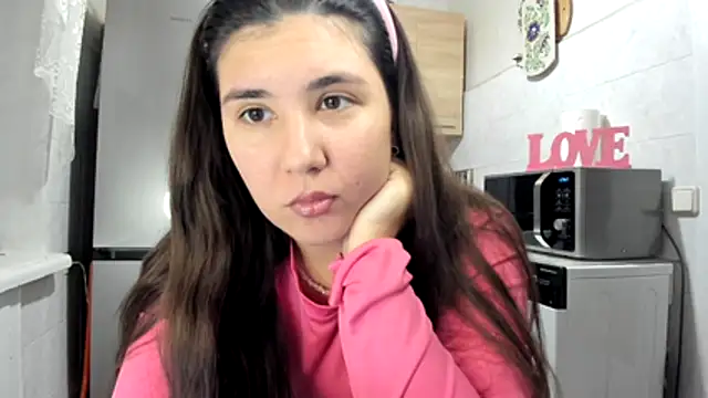 Snapshot of MiaMarrone chatting on November 25, 3:45 pm MiaMarrone online show from November 25, 3:45 pm