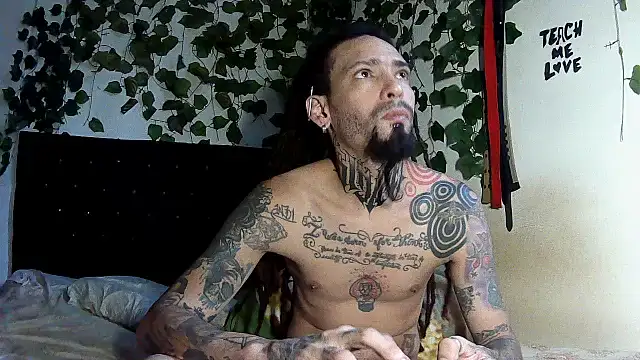 caribbeanlover1 online show from July 10, 7:38 pm