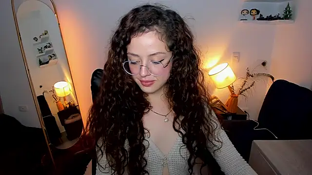 Cassandra Caiin online show from March 15, 1:44 am