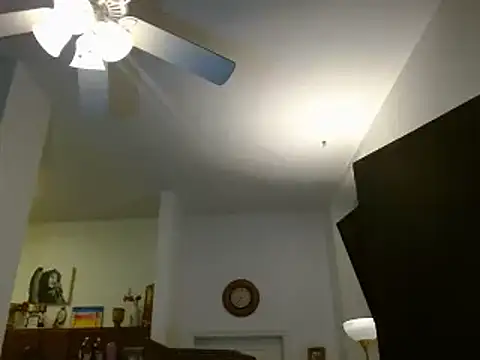 Snapshot of realninafame chatting on October 19, 6:14 am realninafame online show from October 19, 6:14 am