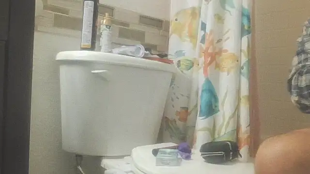 Snapshot of Yankeedave420 chatting on October 13, 6:08 pm Yankeedave420 online show from October 13, 6:08 pm