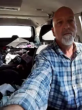 Snapshot of Yankeedave420 chatting on October 30, 3:02 pm Yankeedave420 online show from October 30, 3:02 pm