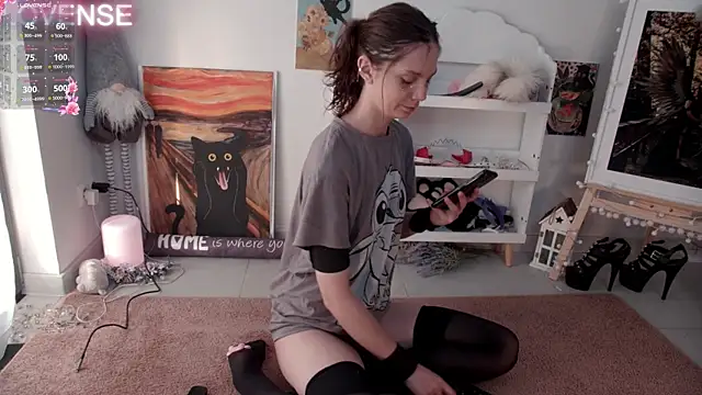 Snapshot of Careful_i_bite chatting on January 18, 7:28 am Careful i bite online show from January 18, 7:28 am