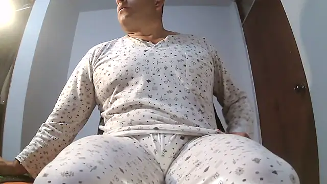 Snapshot of chicoguapo8 chatting on November 27, 12:07 pm chicoguapo8 online show from November 27, 12:07 pm