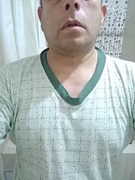 chicoguapo8 online show from June 22, 8:00 am